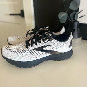 Brooks Revel 4 Tennis Shoe